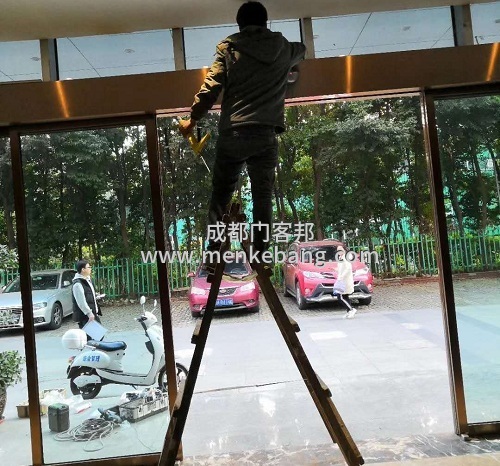 不銹鋼酒店感應(yīng)門案例,大堂自動(dòng)感應(yīng)門案例