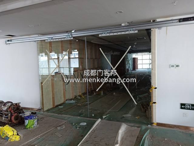 電動(dòng)玻璃感應(yīng)門維修,成都電動(dòng)玻璃感應(yīng)門維修,玻璃自動(dòng)感應(yīng)門維修電話
