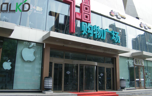 為什么現(xiàn)代建筑選用旋轉(zhuǎn)門？
